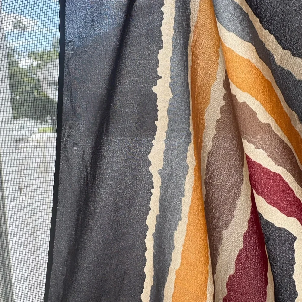 Geometric Patterned Scarf - Picture 5 of 5